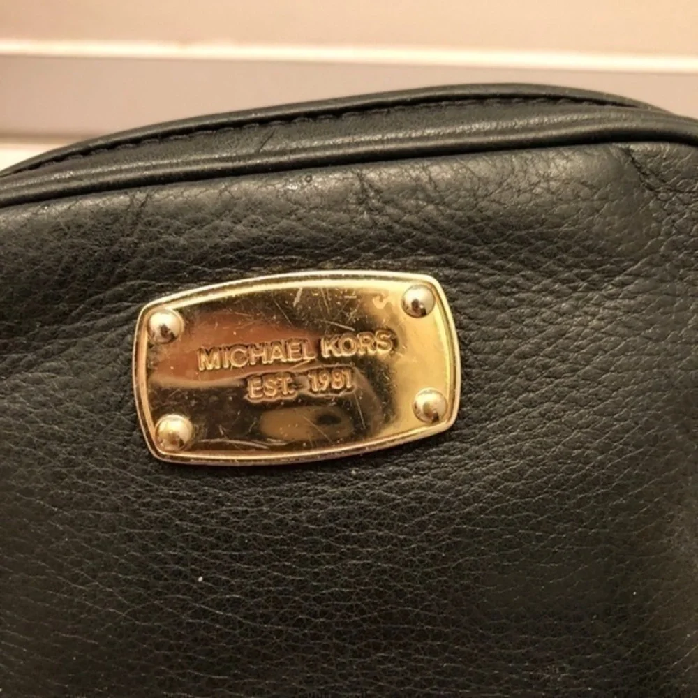 Michael kors mini black leather crossbody bag